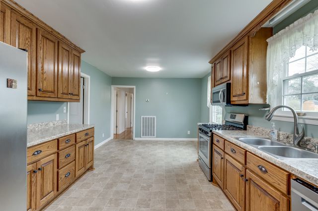 1011 Vales Mill Rd, Pulaski, TN 38478