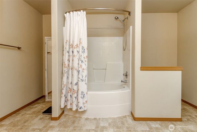 21648 SE 297th Terrace, Kent, WA 98042
