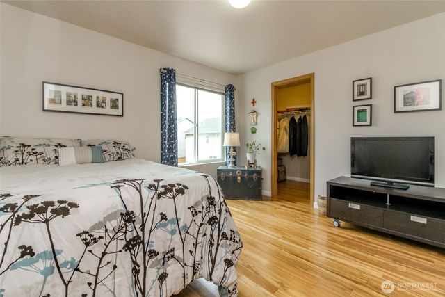 21648 SE 297th Terrace, Kent, WA 98042