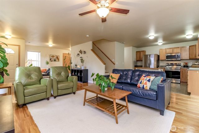 21648 SE 297th Terrace, Kent, WA 98042