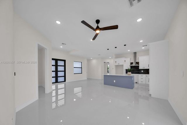 3114 39TH ST SW, Lehigh Acres, FL 33976