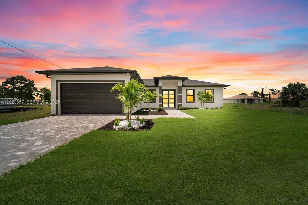 3114 39TH ST SW, Lehigh Acres, FL 33976
