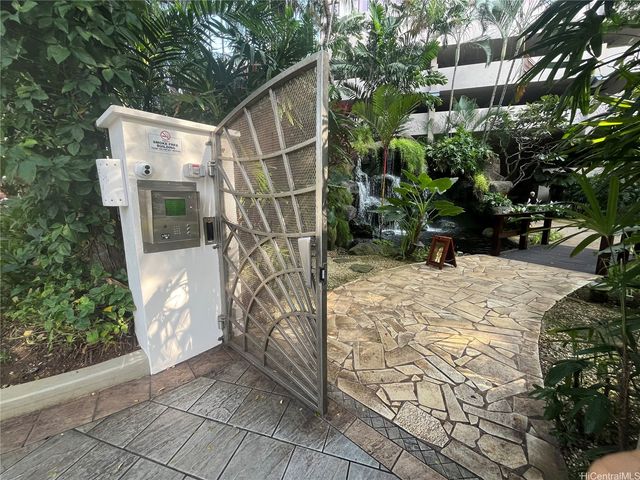 343 Hobron Lane 702, Honolulu, HI 96815