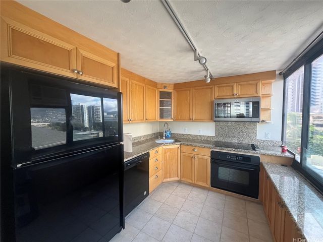 343 Hobron Lane 702, Honolulu, HI 96815