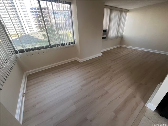 343 Hobron Lane 702, Honolulu, HI 96815