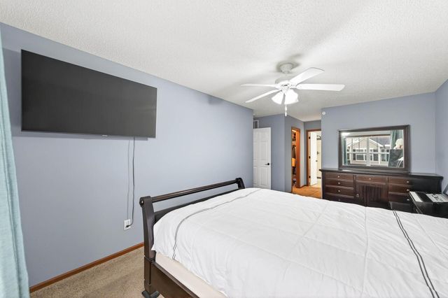 1956 Commonwealth Boulevard 2, Chanhassen, MN 55317