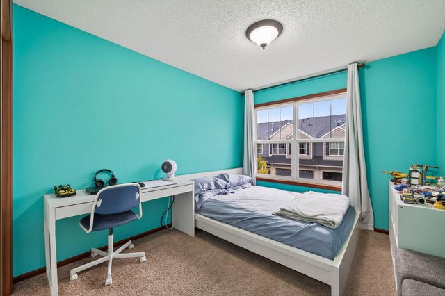 1956 Commonwealth Boulevard 2, Chanhassen, MN 55317