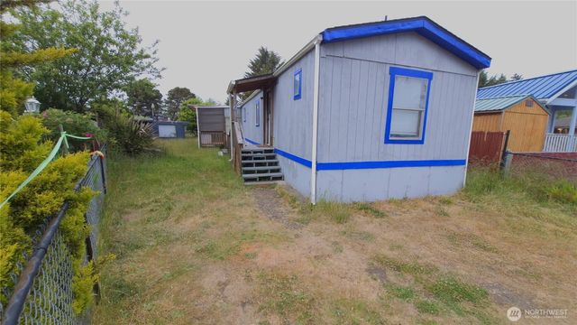 116 Galleon Loop NE, Ocean Shores, WA 98569