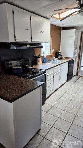 116 Galleon Loop NE, Ocean Shores, WA 98569