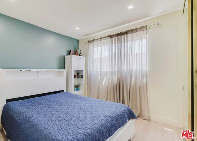 9659 Via Torino 149, Burbank, CA 91504