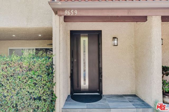 9659 Via Torino 149, Burbank, CA 91504