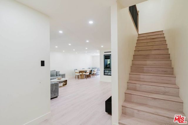 9659 Via Torino 149, Burbank, CA 91504