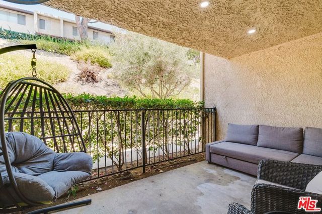9659 Via Torino 149, Burbank, CA 91504