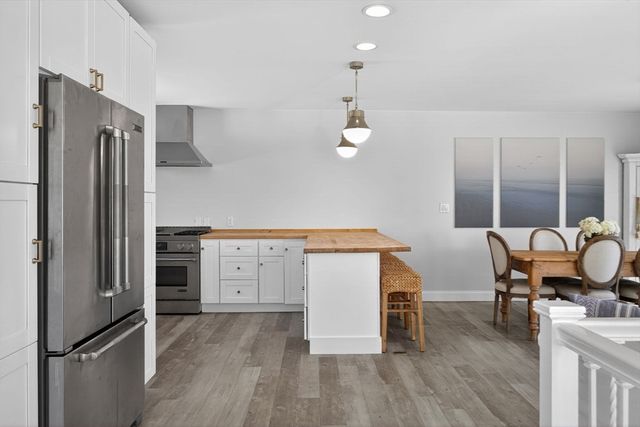 44 Seabury Point Rd, Duxbury, MA 02332