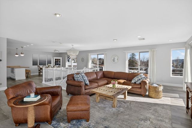 44 Seabury Point Rd, Duxbury, MA 02332
