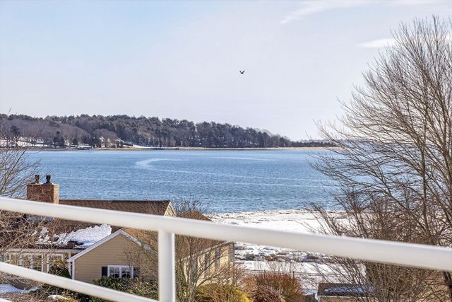 44 Seabury Point Rd, Duxbury, MA 02332
