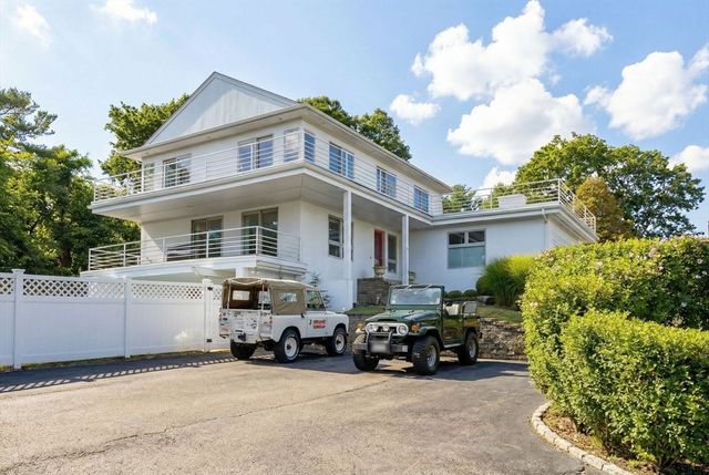 44 Seabury Point Rd, Duxbury, MA 02332