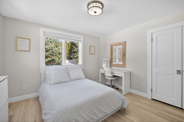 44 Seabury Point Rd, Duxbury, MA 02332