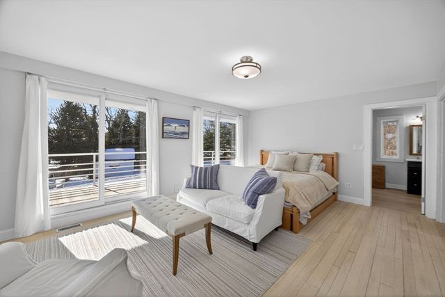 44 Seabury Point Rd, Duxbury, MA 02332