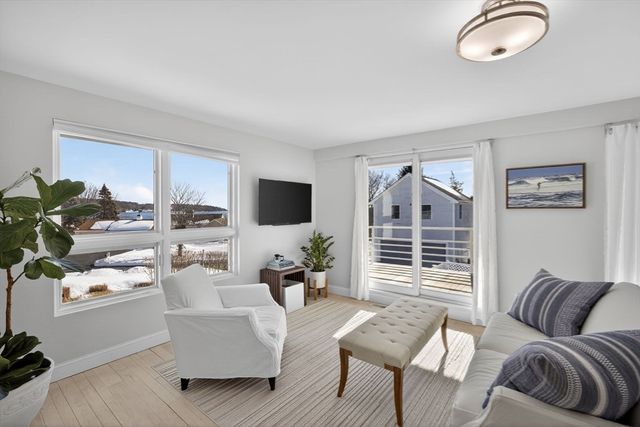 44 Seabury Point Rd, Duxbury, MA 02332