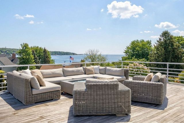 44 Seabury Point Rd, Duxbury, MA 02332