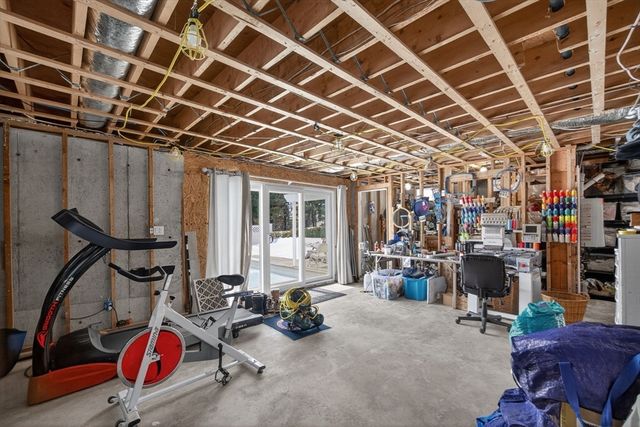 44 Seabury Point Rd, Duxbury, MA 02332