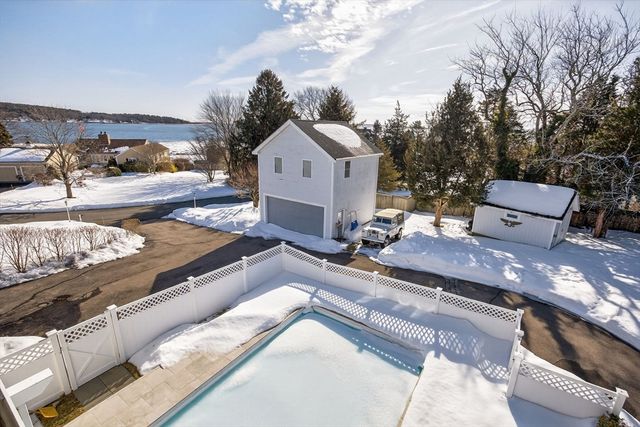 44 Seabury Point Rd, Duxbury, MA 02332