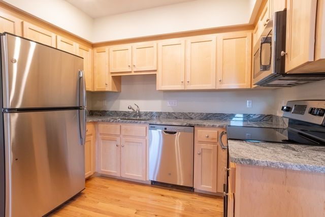 80 North Meadows Road 304, Medfield, MA 02052