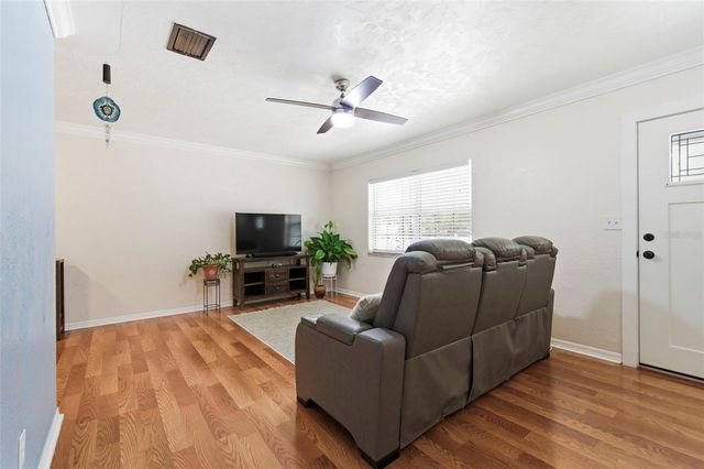 2419 36TH AVENUE N, St Petersburg, FL 33713