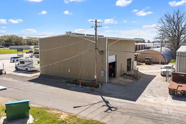 22345 Highway 59, Robertsdale, AL 36567