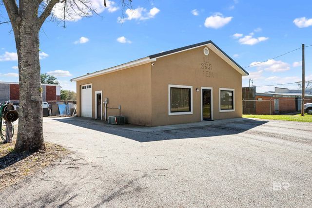 22345 Highway 59, Robertsdale, AL 36567