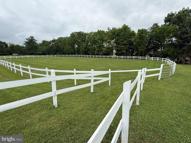 472 SCOTCH PINE RD, Dillsburg, PA 17019