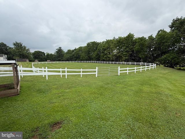 472 SCOTCH PINE RD, Dillsburg, PA 17019