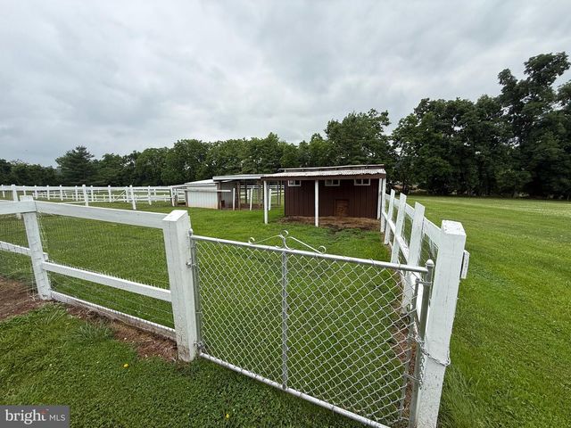 472 SCOTCH PINE RD, Dillsburg, PA 17019