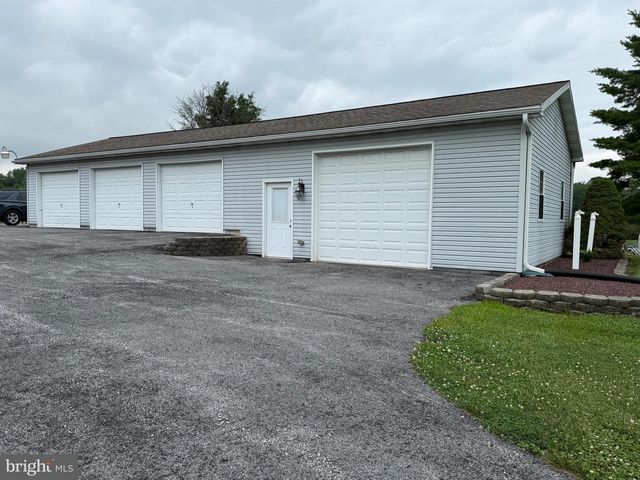472 SCOTCH PINE RD, Dillsburg, PA 17019