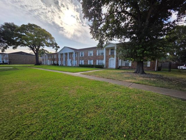 7221 Beechnut Street D, Houston, TX 77074