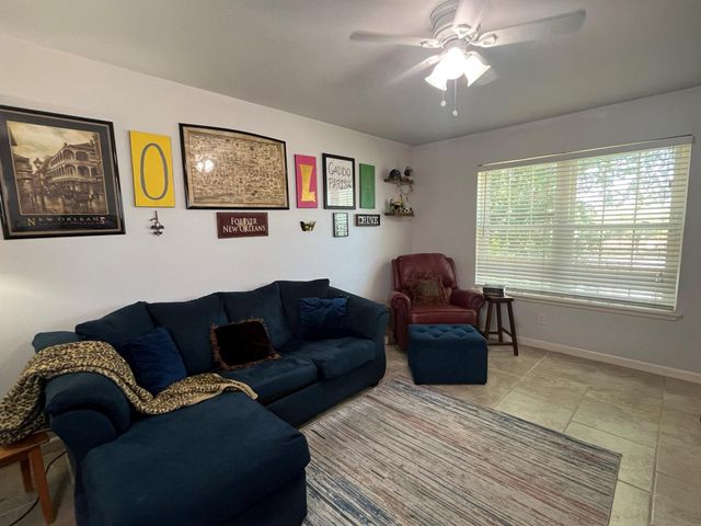 7221 Beechnut Street D, Houston, TX 77074