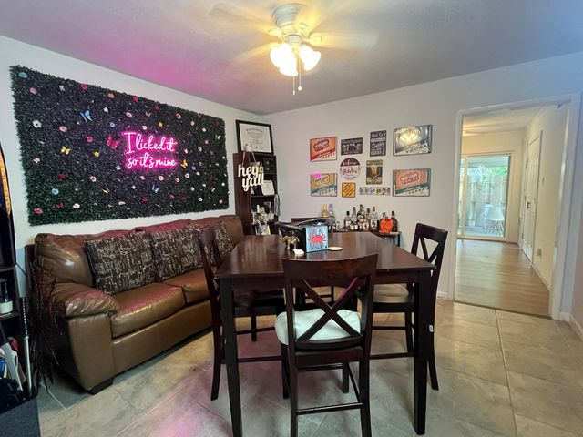 7221 Beechnut Street D, Houston, TX 77074