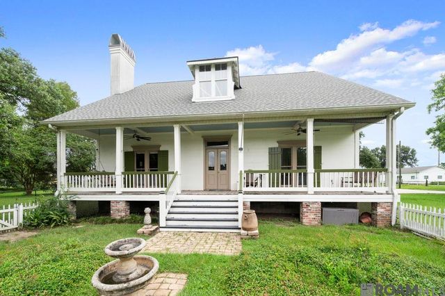38326 Henry Rd, Prairieville, LA 70769