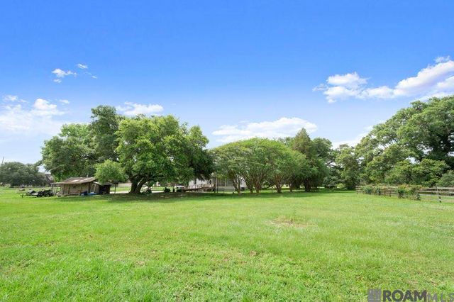 38326 Henry Rd, Prairieville, LA 70769