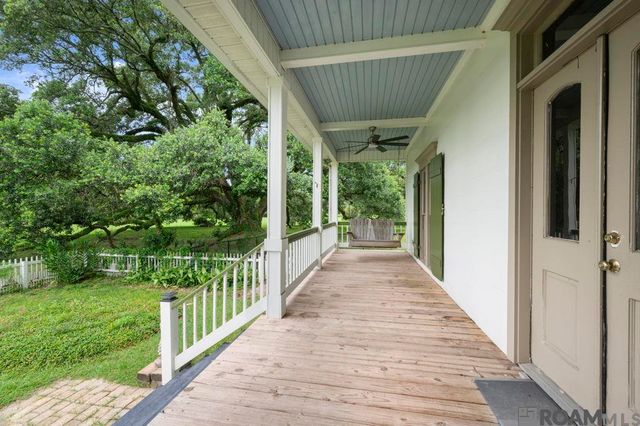 38326 Henry Rd, Prairieville, LA 70769
