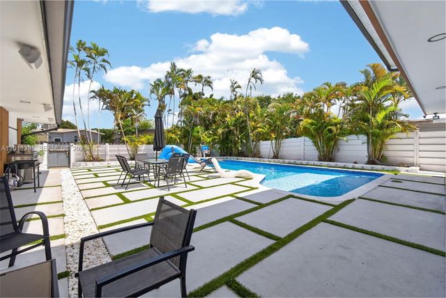 2131 N 53rd Ave, Hollywood, FL 33021