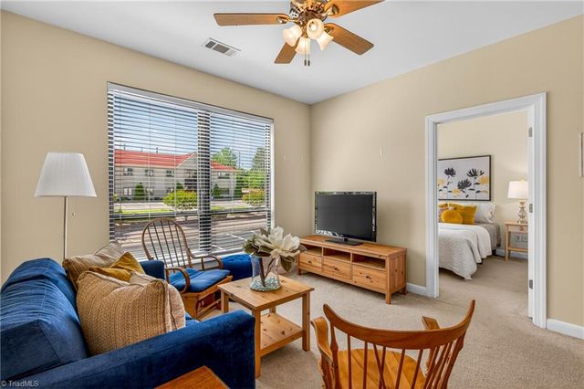 411 W Washington Street 106, Greensboro, NC 27401