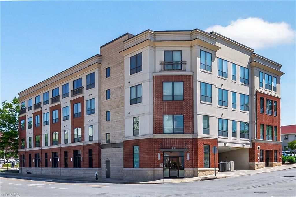411 W Washington Street 106, Greensboro, NC 27401