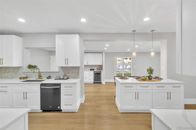 2930 Monaco St Pkwy, Denver, CO 80207