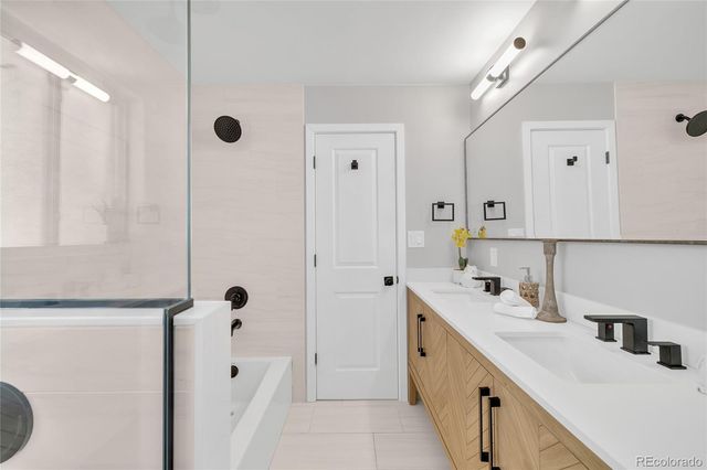 2930 Monaco St Pkwy, Denver, CO 80207