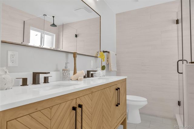 2930 Monaco St Pkwy, Denver, CO 80207