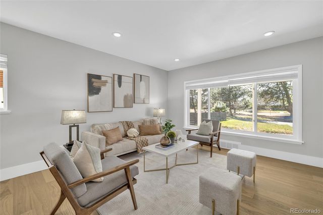 2930 Monaco St Pkwy, Denver, CO 80207