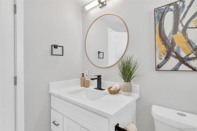 2930 Monaco St Pkwy, Denver, CO 80207