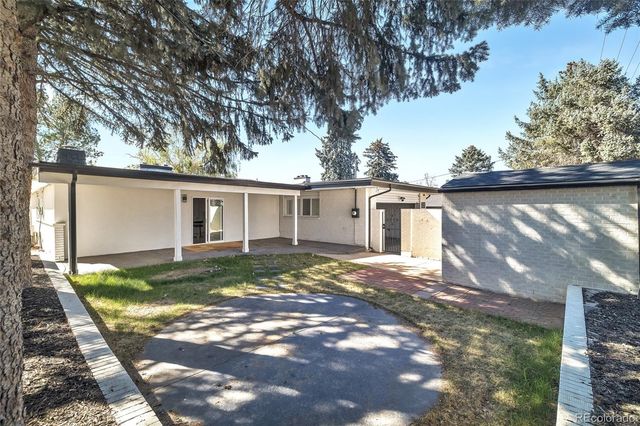 2930 Monaco St Pkwy, Denver, CO 80207